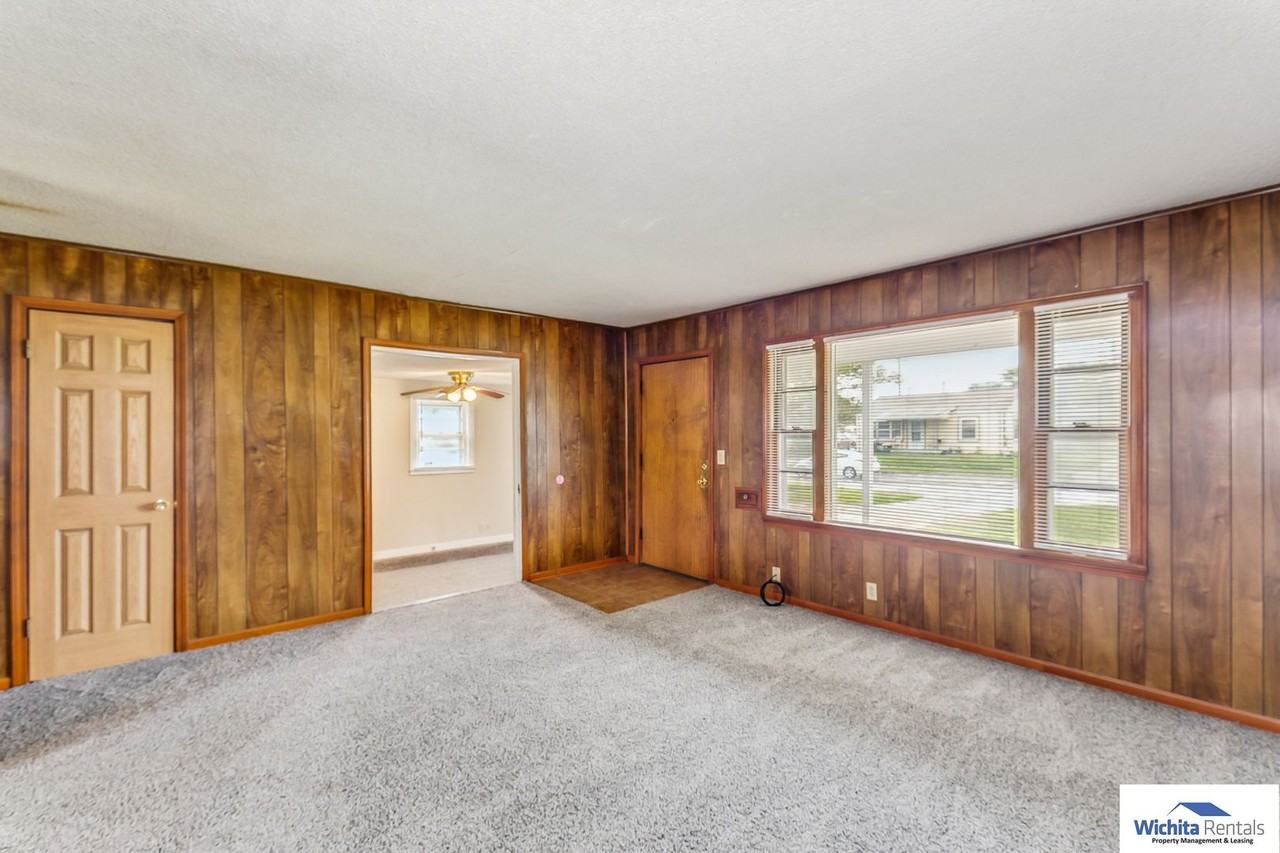 2219 N Estelle St - Photo 3 of 15