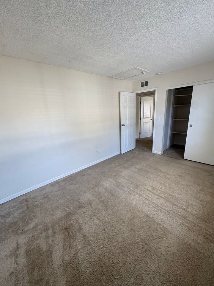 18001 E Kentucky Ave #202 - Photo 5 of 20