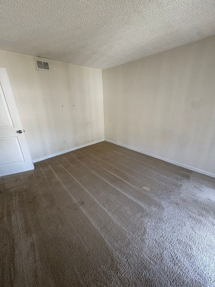 18001 E Kentucky Ave #202 - Photo 7 of 20