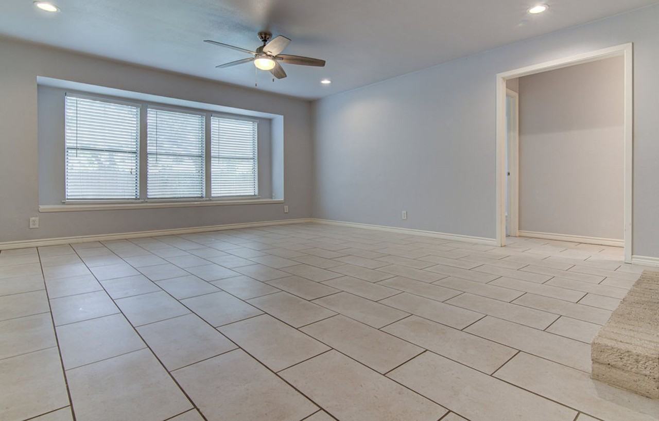12111 Missel Thrush Ct - Photo 4 of 24
