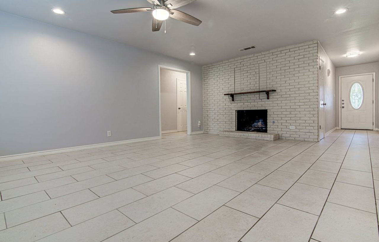 12111 Missel Thrush Ct - Photo 5 of 24