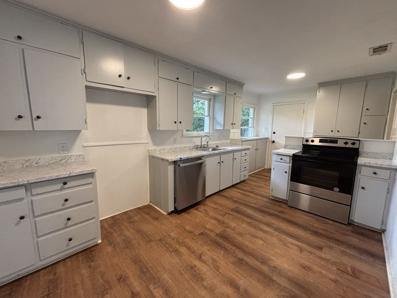 505 Highland Dr - Photo 6 of 16