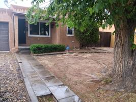 featured image of 230 Espanola St Ne