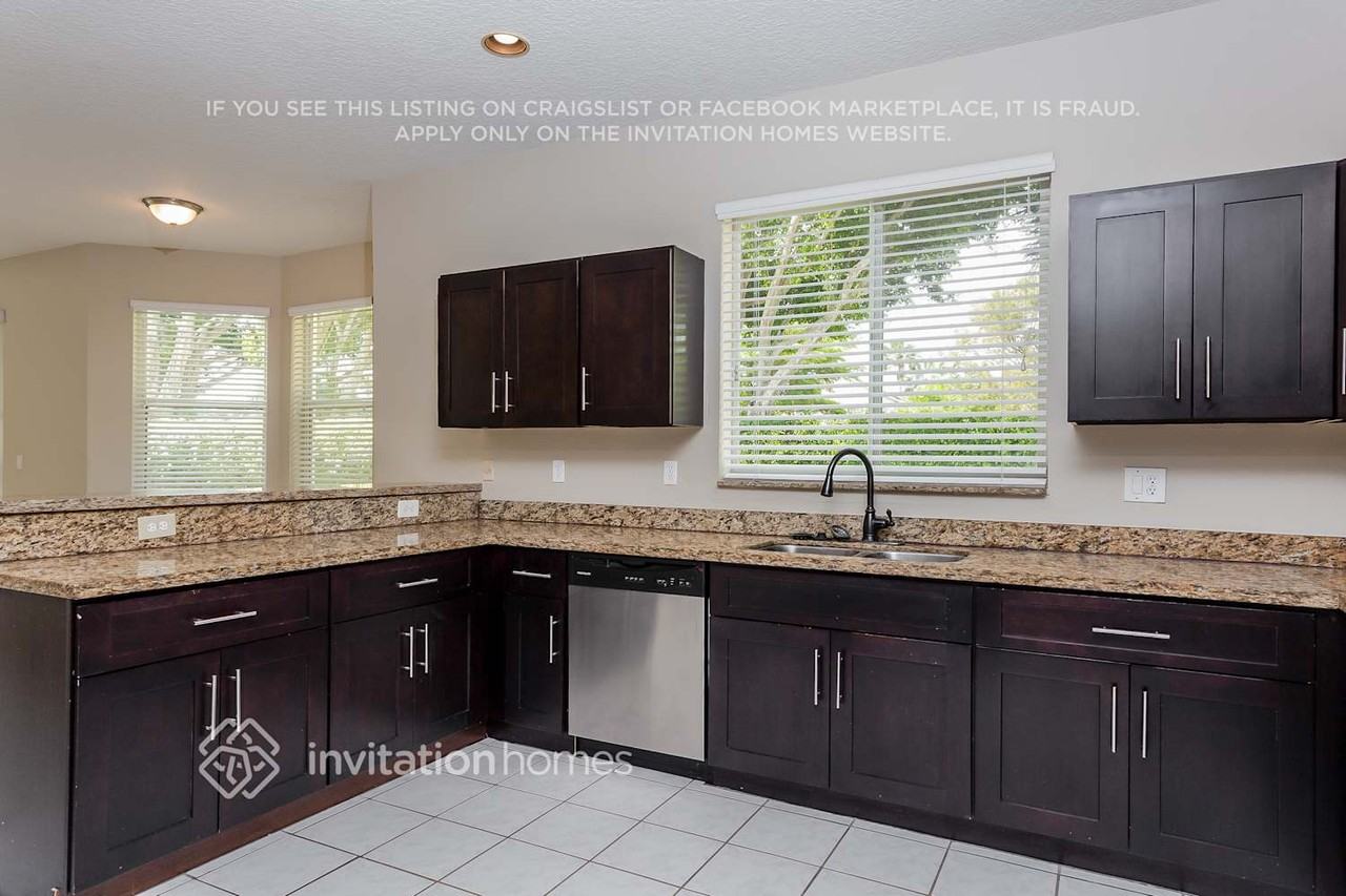 7729 Cedar Hurst Ct - Photo 6 of 21