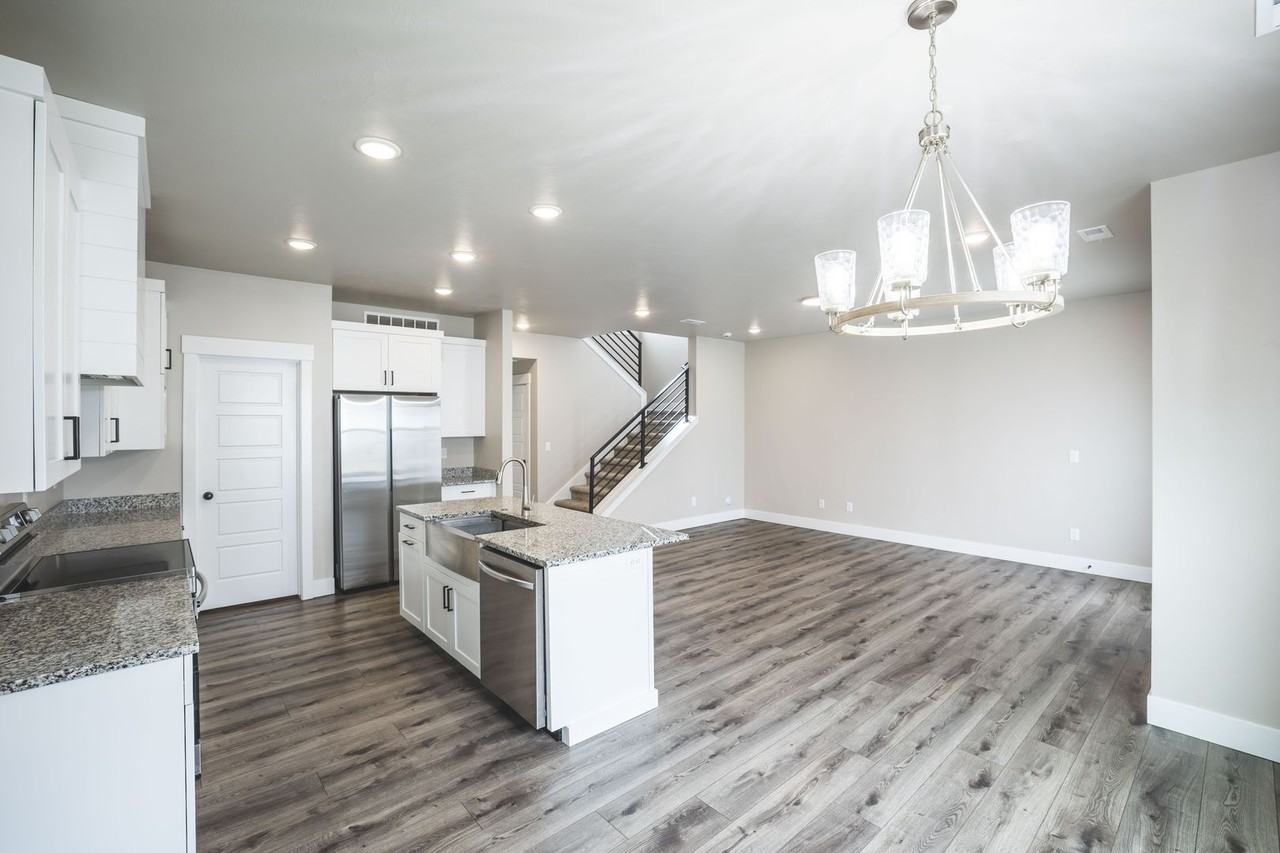277 Blue Sky Ct - Photo 7 of 31