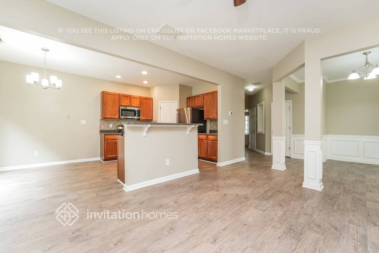 2982 Briaroak Dr - Photo 5 of 18