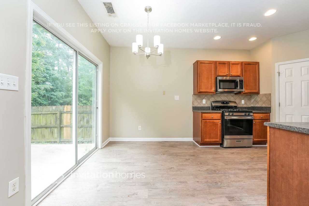 2982 Briaroak Dr - Photo 7 of 18