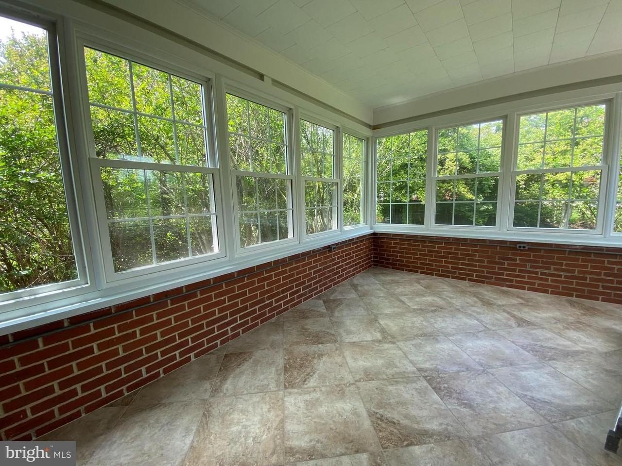 6009 Cheshire Dr - Photo 6 of 18