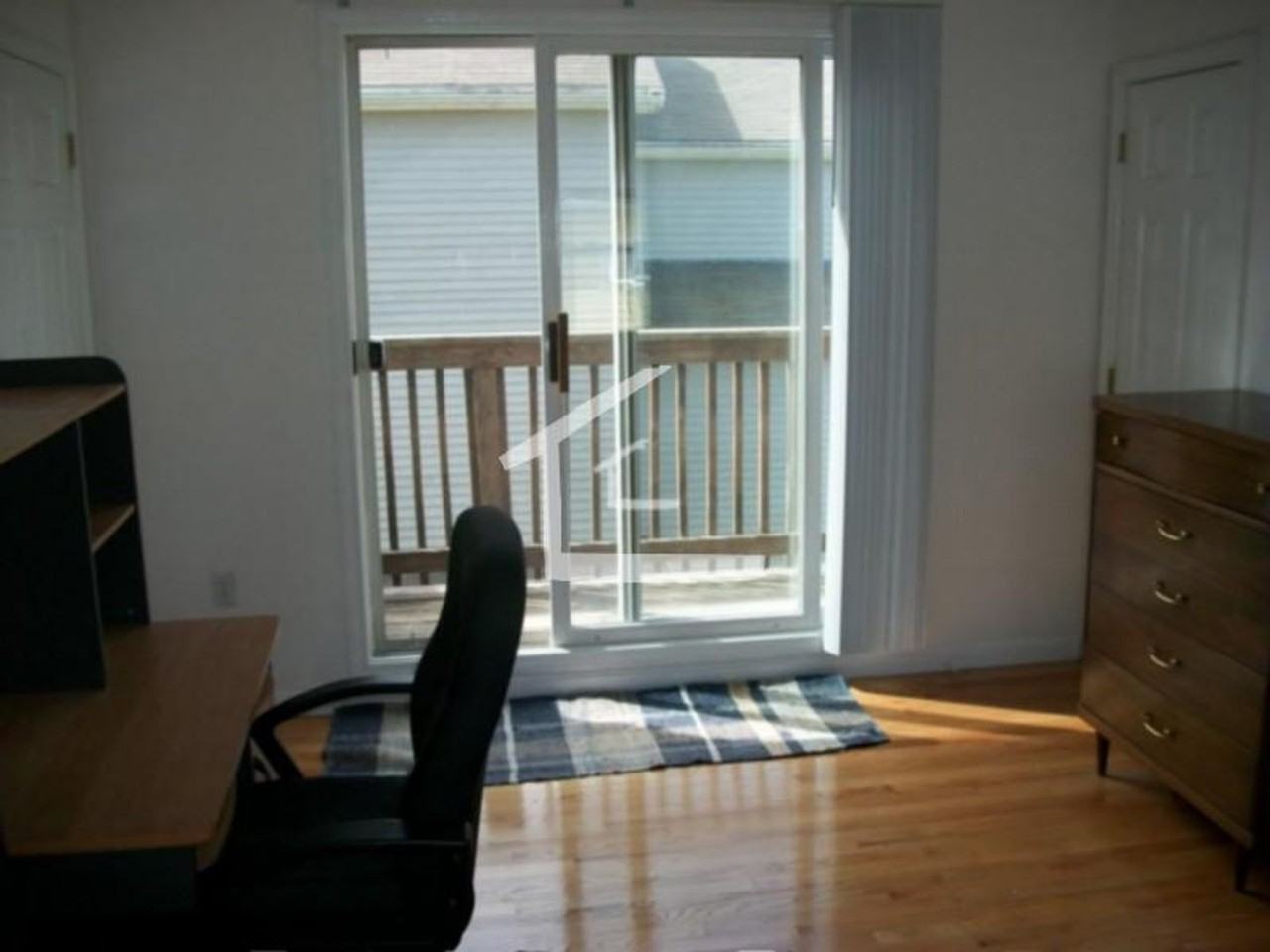 254 Allston St - Photo 4 of 9