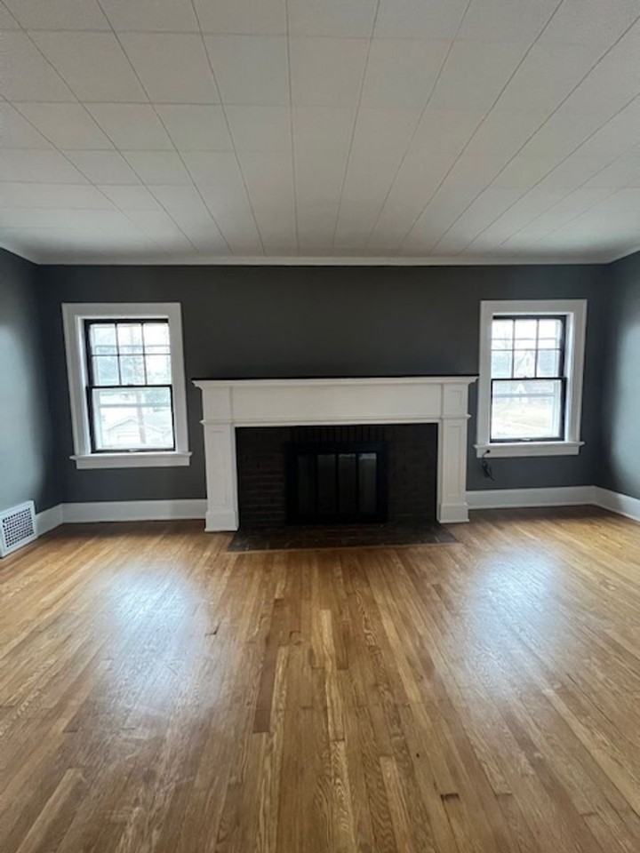 Upper - Photo 4 of 14