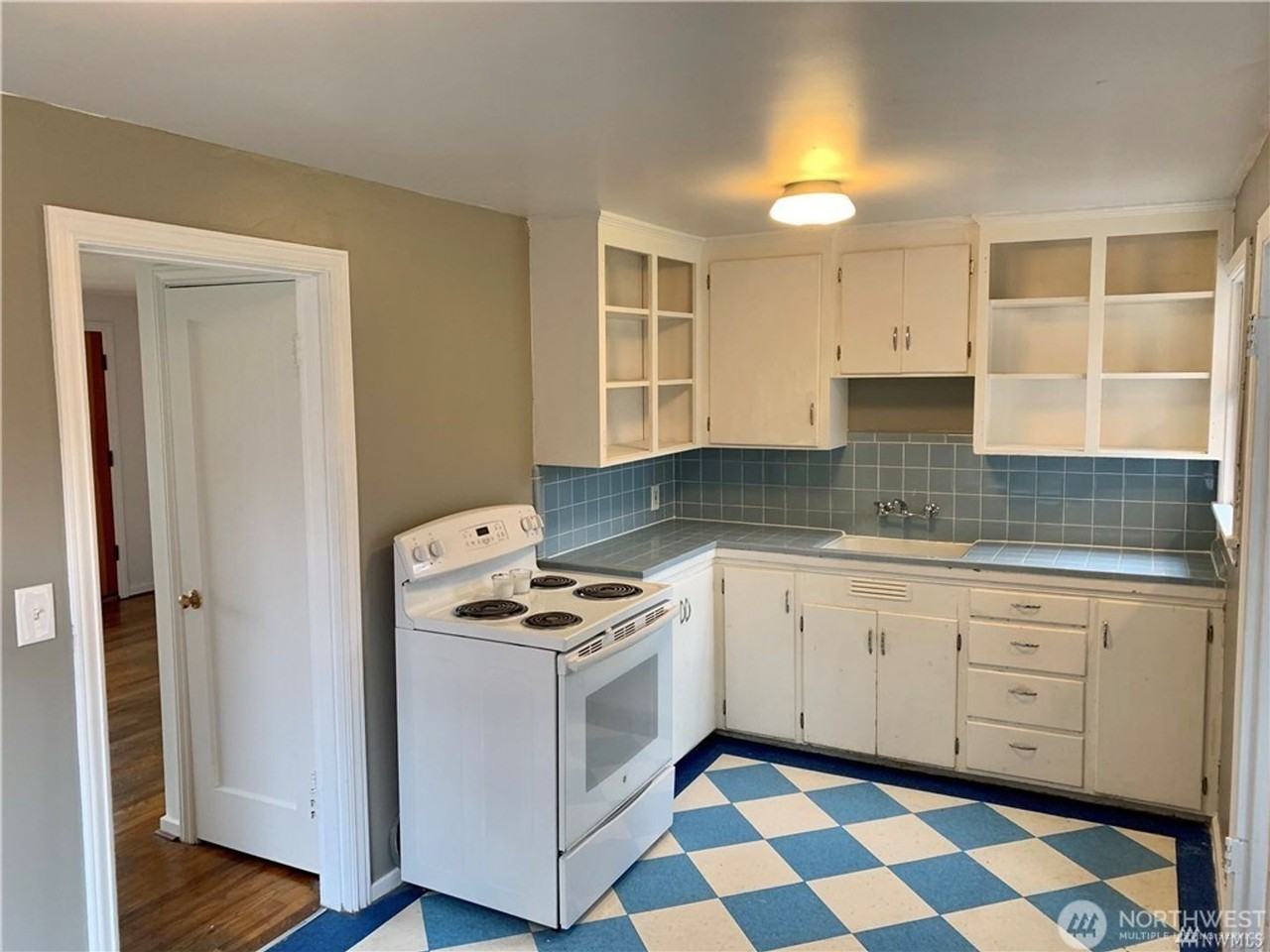 5230 S Dawson St - Photo 2 of 13