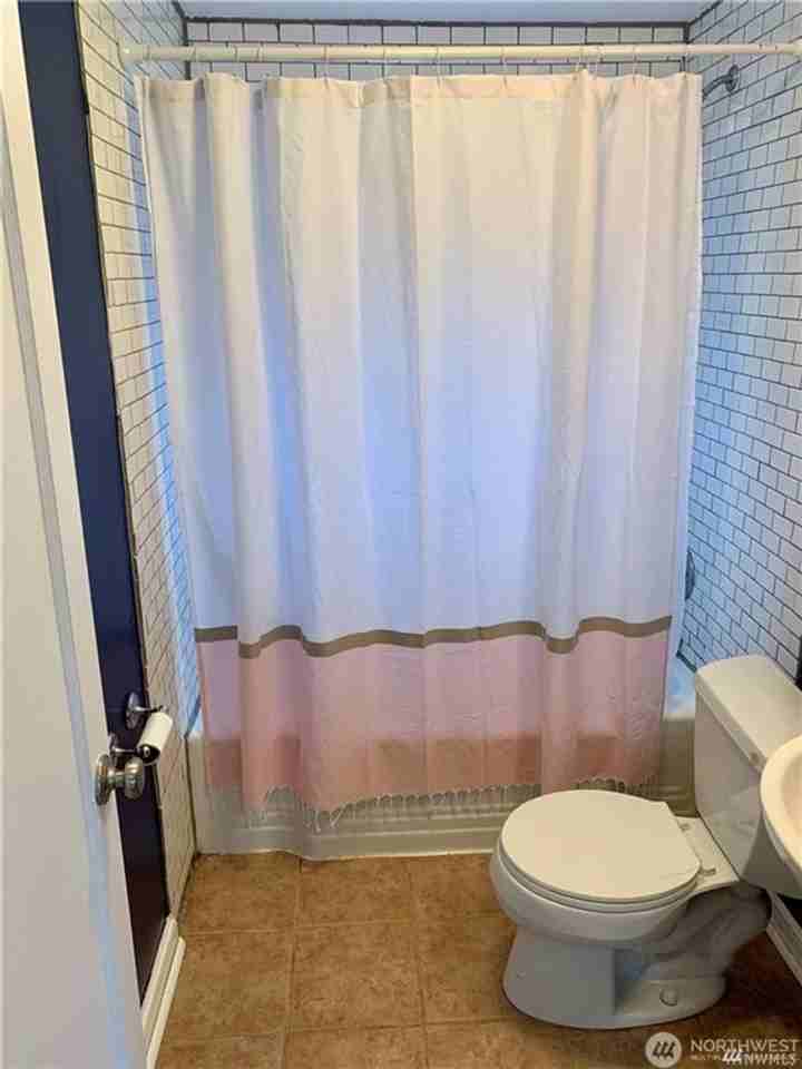 5230 S Dawson St - Photo 6 of 13