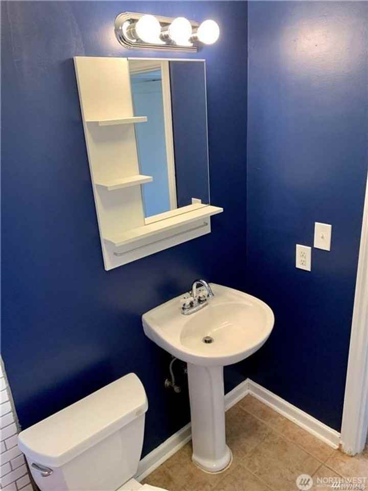 5230 S Dawson St - Photo 7 of 13