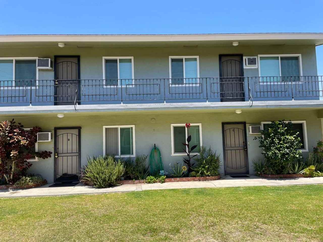 11614 Bellflower Blvd - Photo 2 of 32