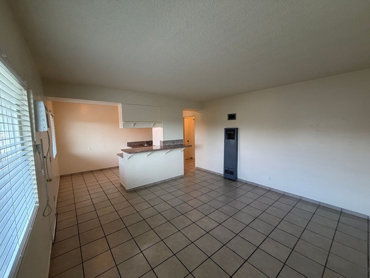 11614 Bellflower Blvd - Photo 7 of 32