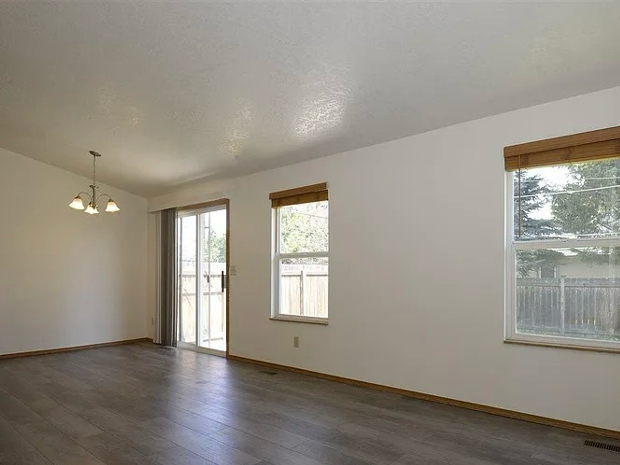 104 N Vinson St #1 - Photo 3 of 11