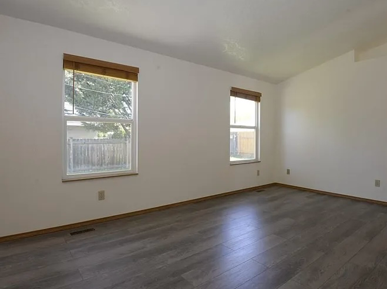 104 N Vinson St #1 - Photo 5 of 11