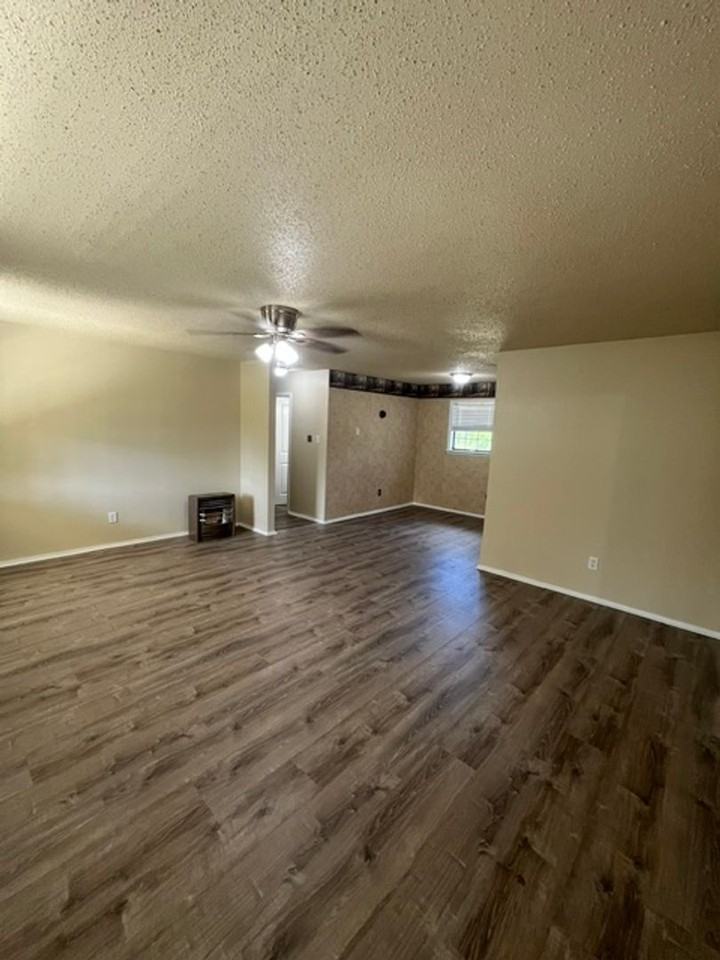 223 Lcr 900 - Photo 6 of 12