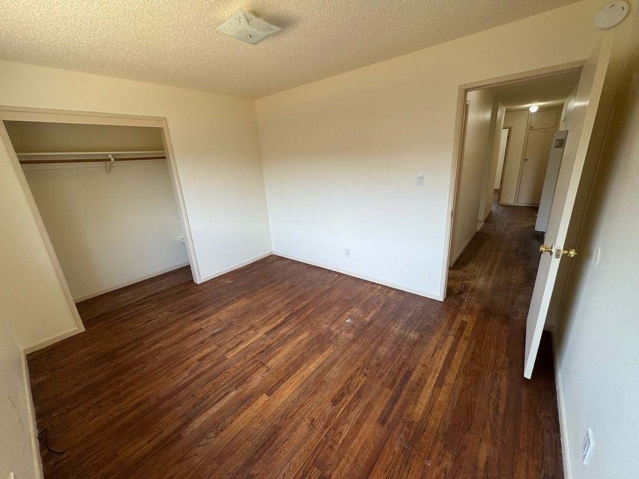 870 Pearl Dr - Photo 7 of 21