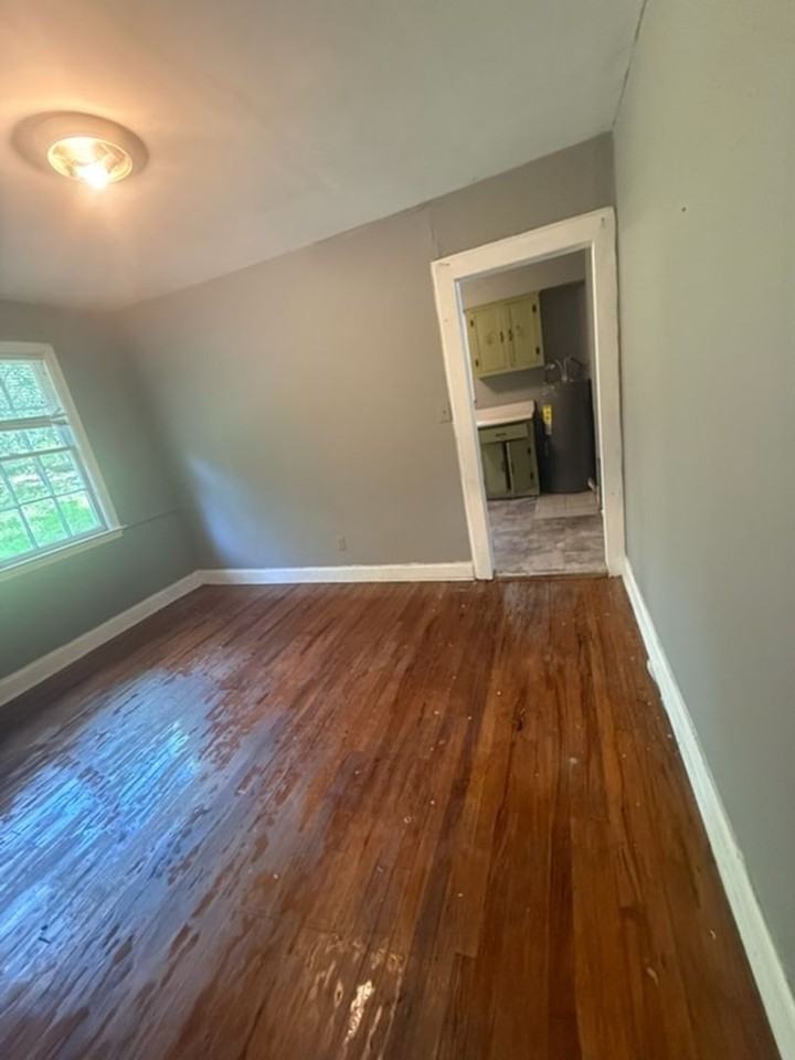 37 Eddy Dr - Photo 3 of 7