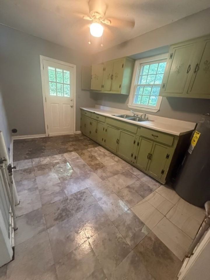 37 Eddy Dr - Photo 5 of 7