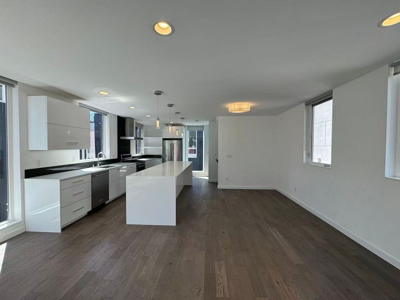 1110 14th Ave - Photo 4 of 23