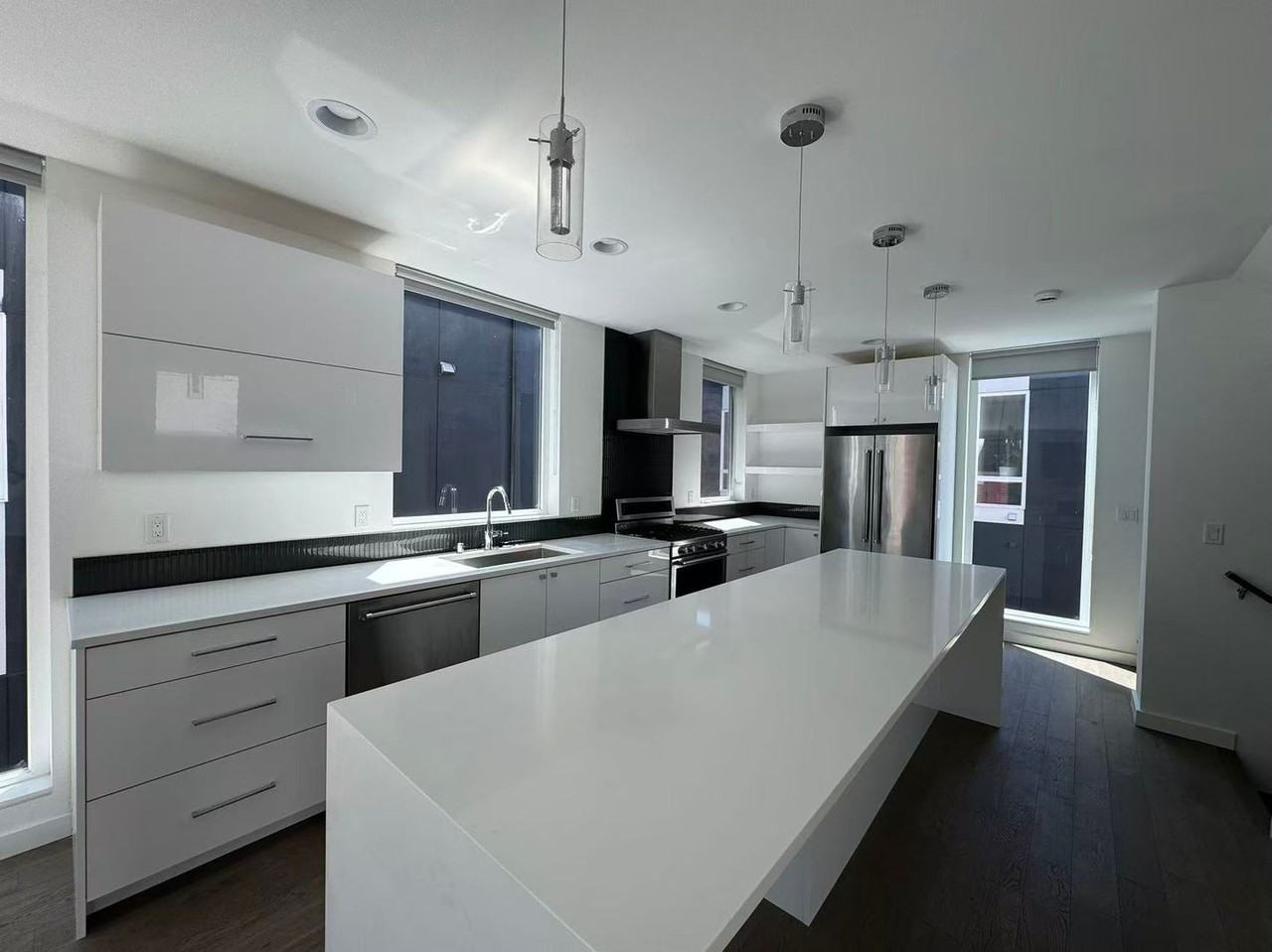 1110 14th Ave - Photo 5 of 23
