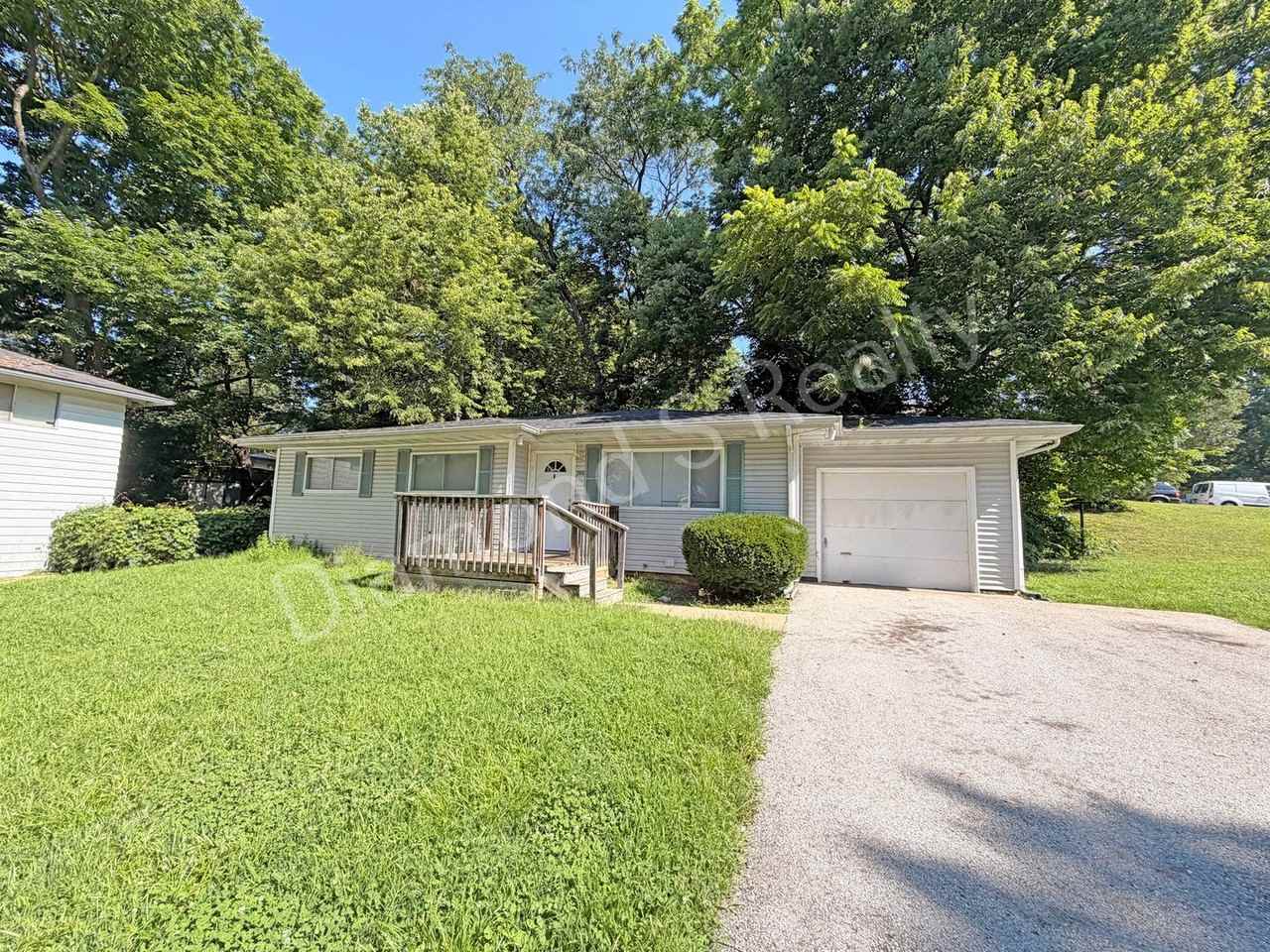 2930 E Lolo Trl - Photo 2 of 15