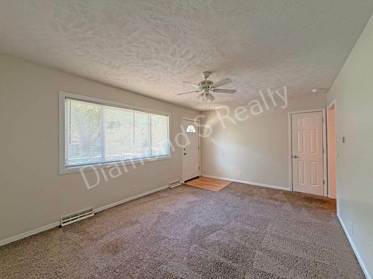 2930 E Lolo Trl - Photo 5 of 15