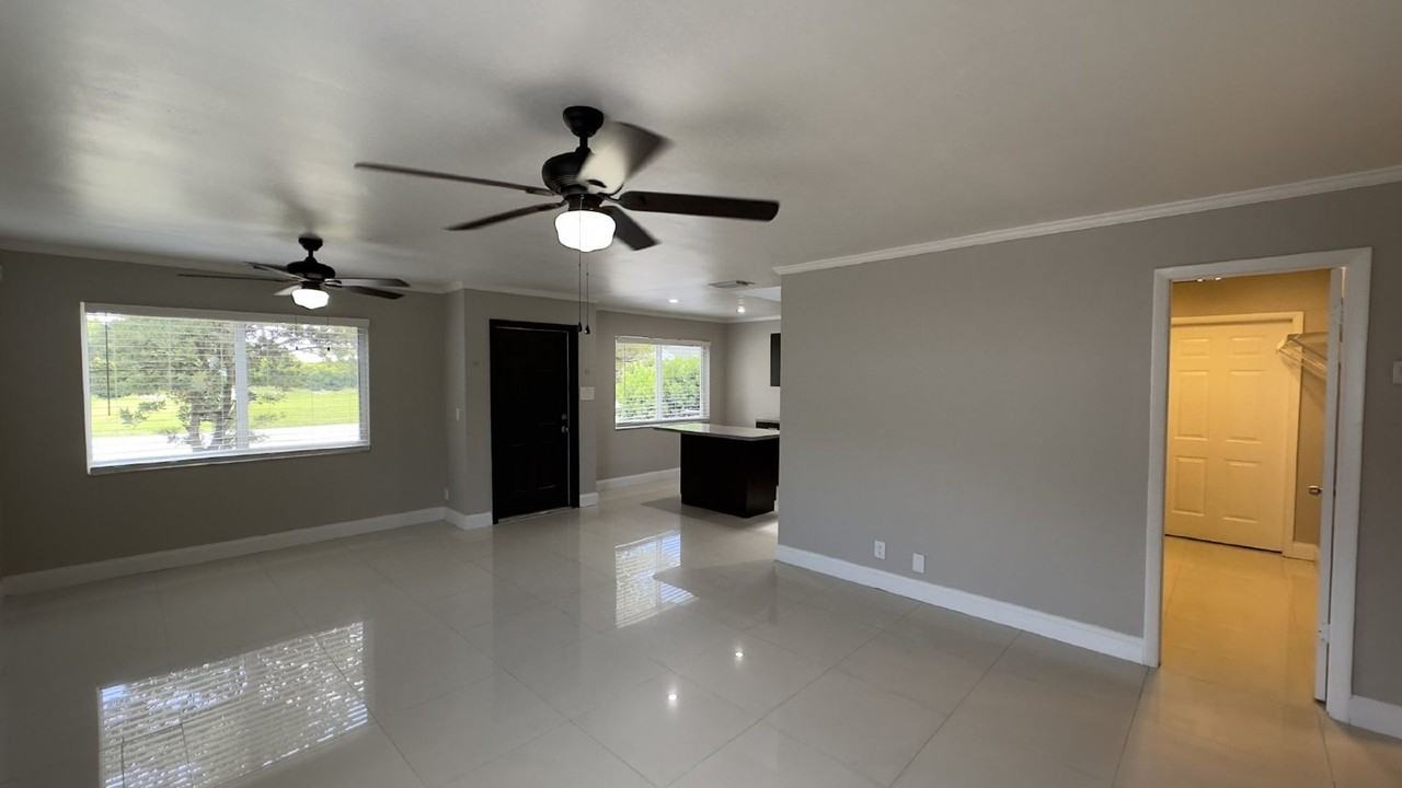 3603 William St - Photo 7 of 34
