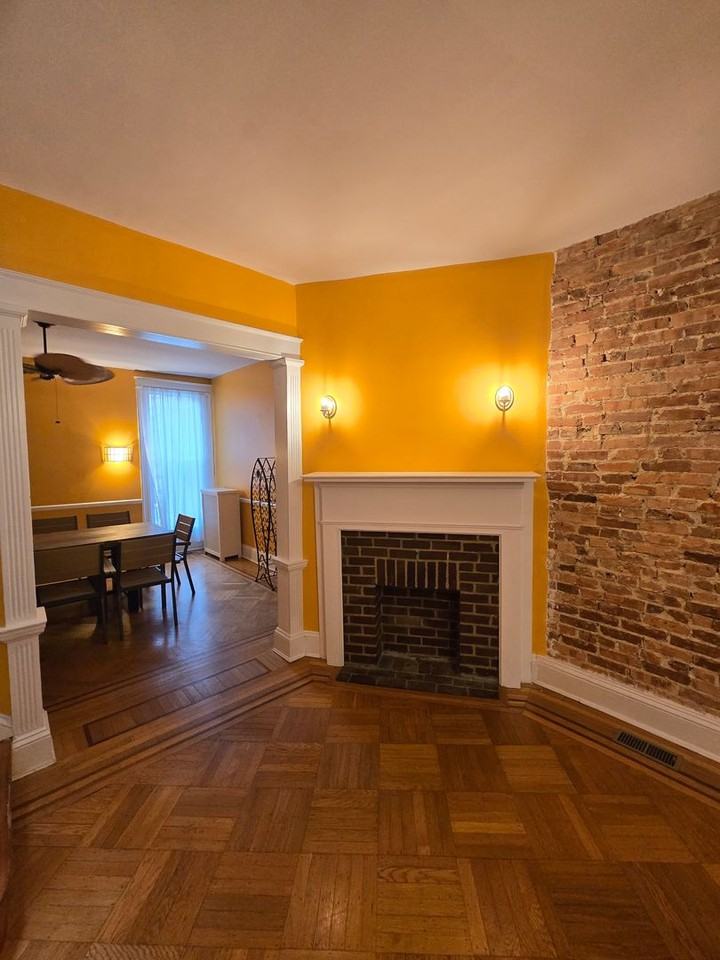 314 E 33rd St - Photo 4 of 21