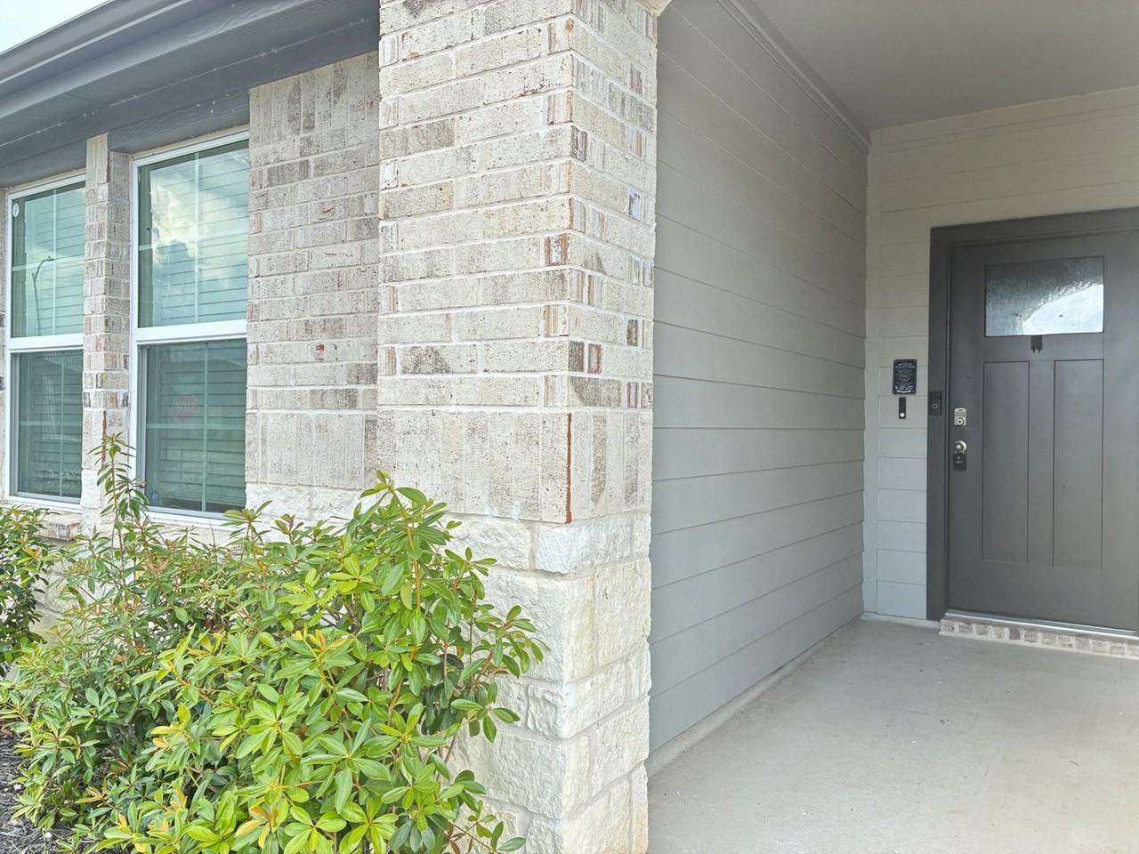 31707 Melkridge Rd - Photo 2 of 14