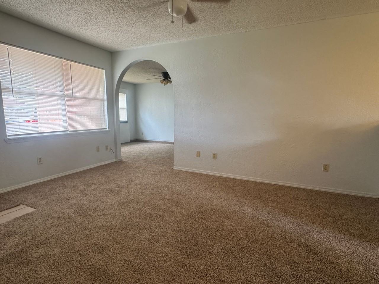 4619 Sw I Ave - Photo 2 of 5