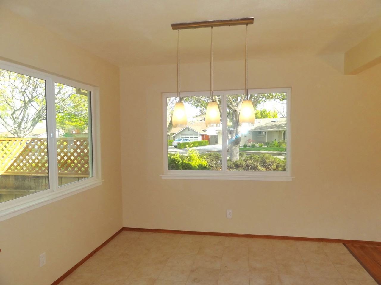 1395 Olympus Dr - Photo 3 of 9