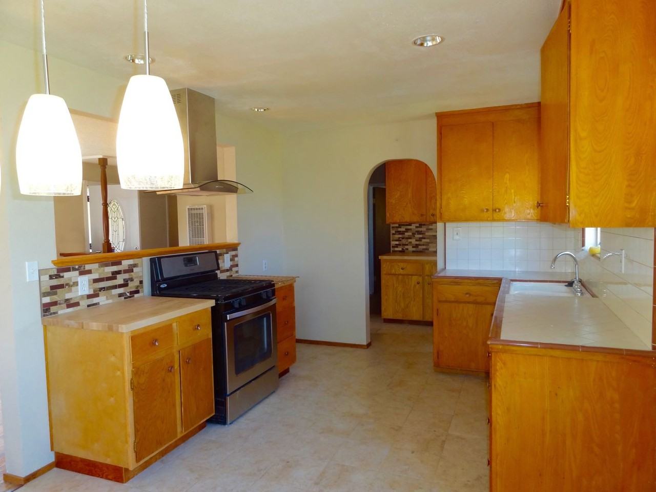 1395 Olympus Dr - Photo 4 of 9