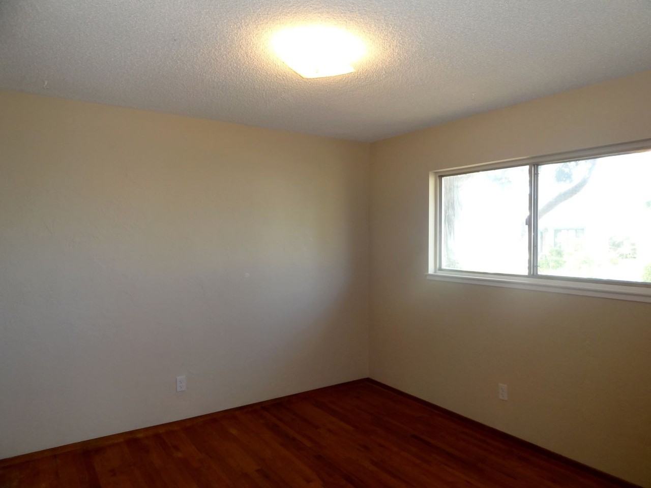 1395 Olympus Dr - Photo 7 of 9