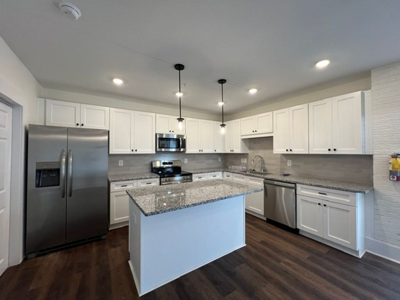 114 Nassau Place - Photo 5 of 19