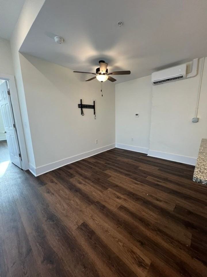 114 Nassau Place - Photo 6 of 19