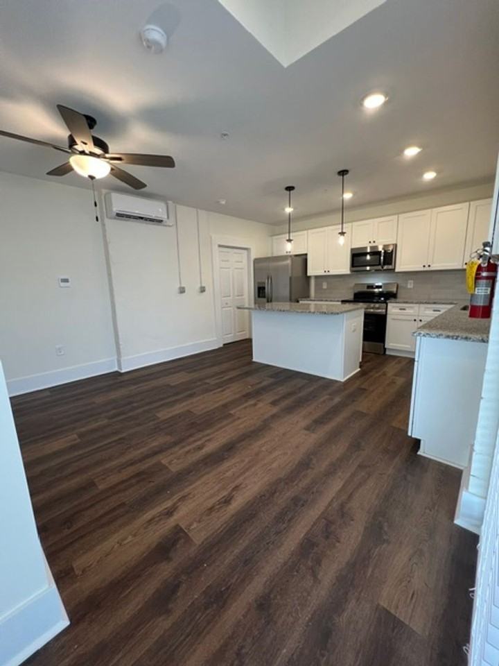 114 Nassau Place - Photo 7 of 19