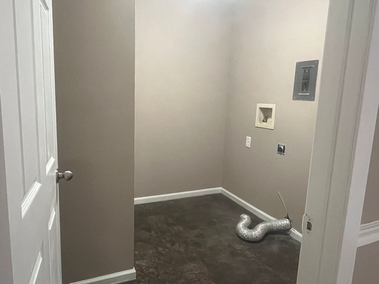 813 Sorrells Dr - Photo 5 of 17