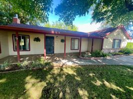 featured image of 11015 Schafer Ave
