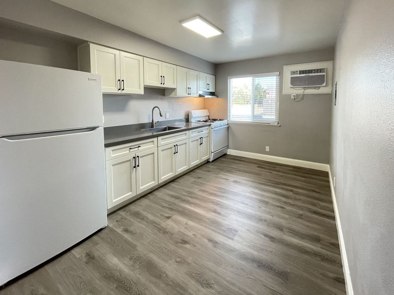 Oak Ridge Apartments - Photo 7 of 15