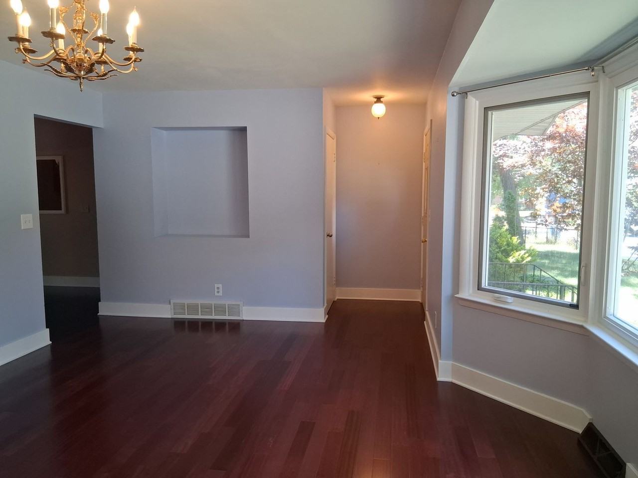 210 Elm St - Photo 3 of 26