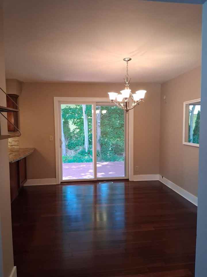 210 Elm St - Photo 6 of 26