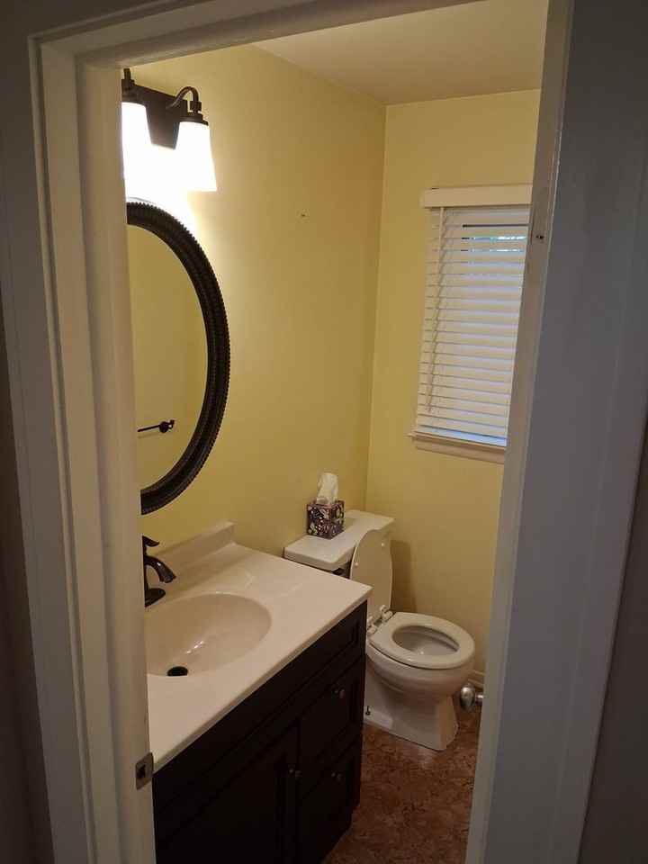 210 Elm St - Photo 7 of 26