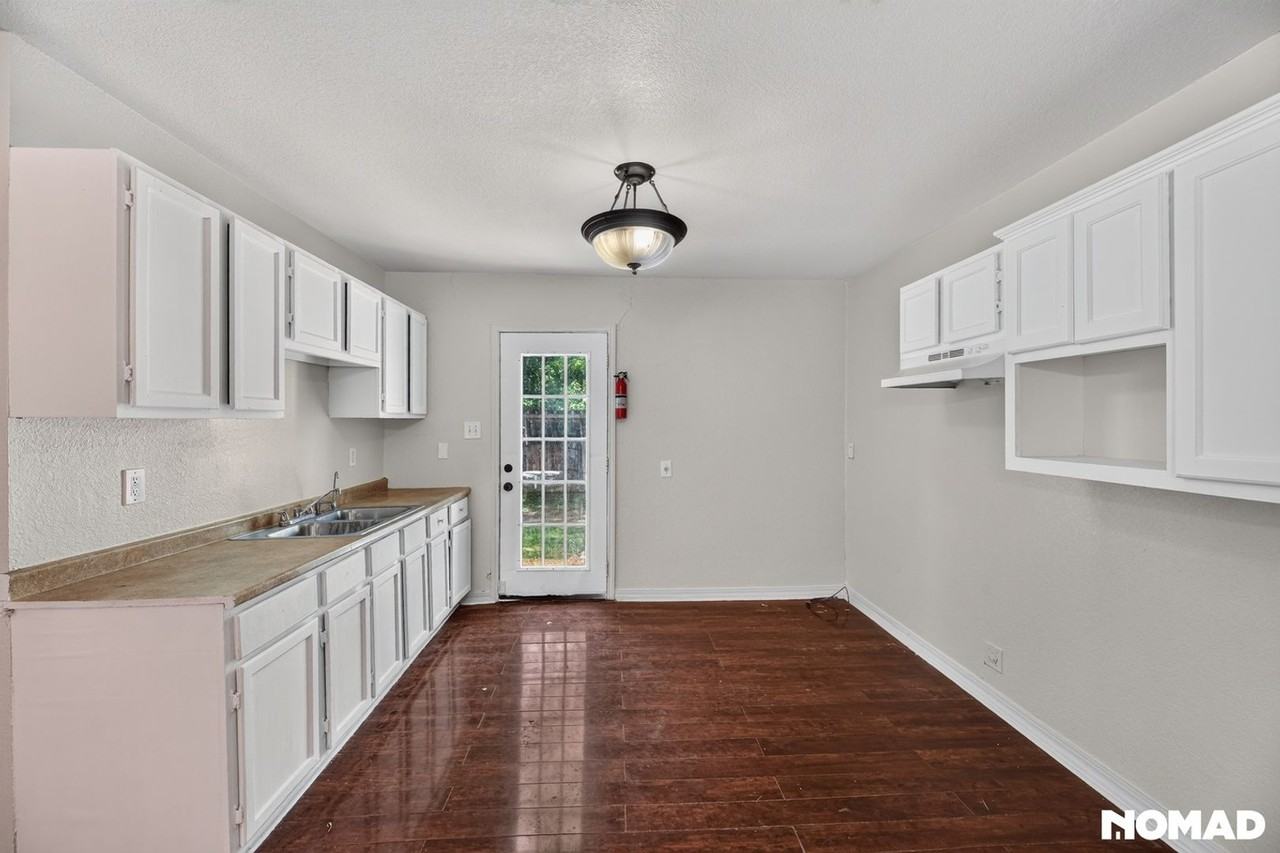 1534 Mardell St - Photo 3 of 37
