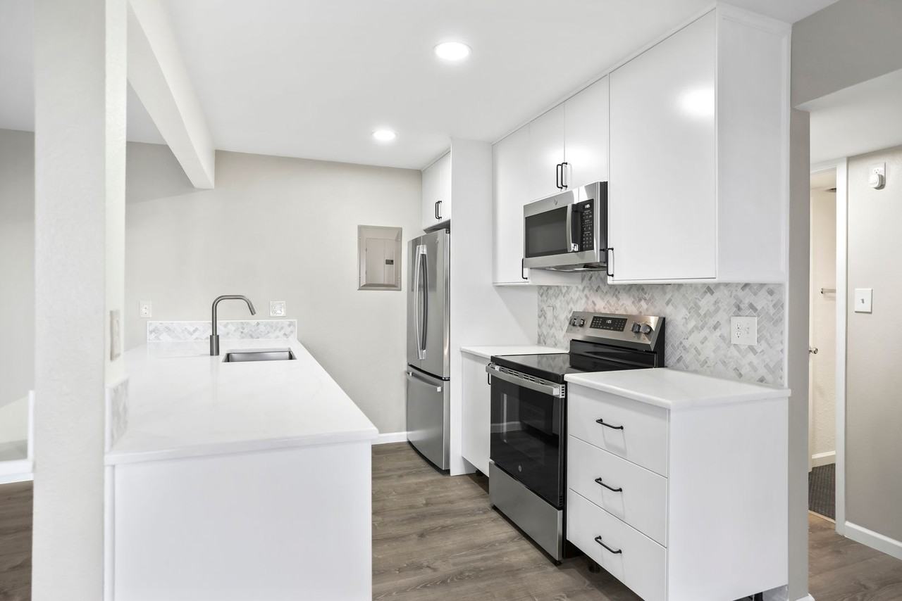 2227 Canyon Blvd #B462 - Photo 2 of 11