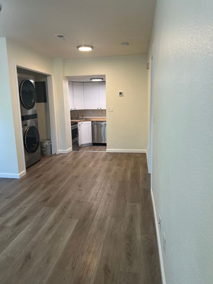 839 E Costilla St #B - Photo 3 of 15