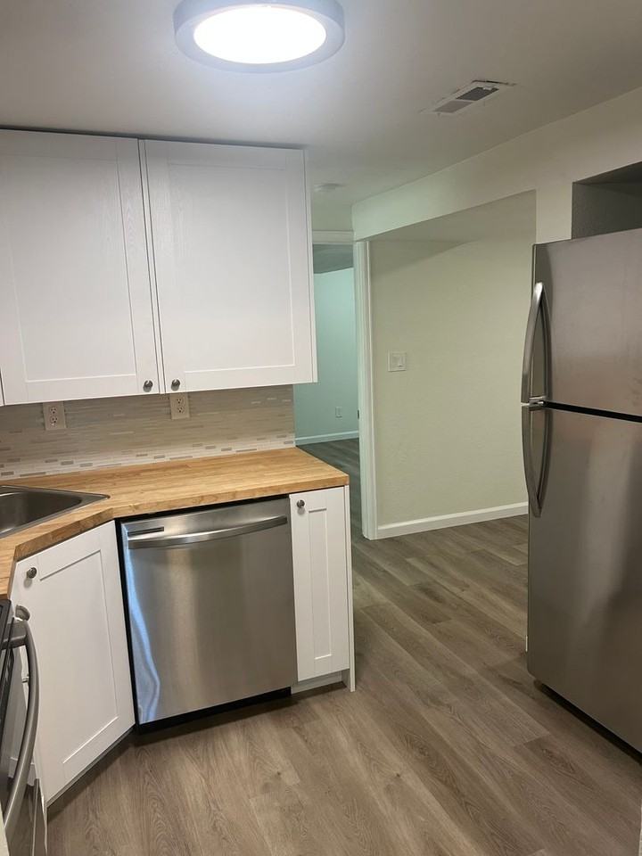 839 E Costilla St #B - Photo 5 of 15