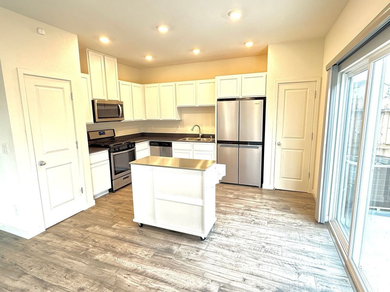 8768 Scenic Sky Dr - Photo 3 of 12